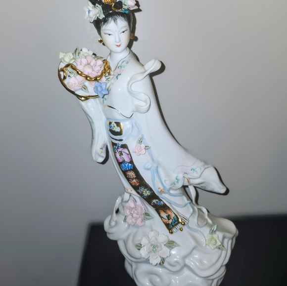 Vintage Oriental Geisha Woman - Picture 2 of 6